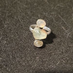Source Unknown Sterling Silver Ring with Pale Green and Moonstone Accents